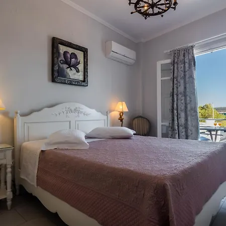 Zampeta 4* Adamantas (Milos)