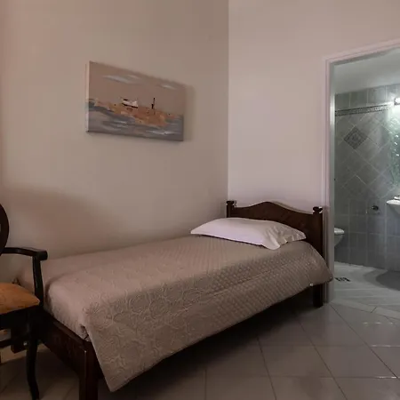 Zampeta 4* Adamantas (Milos)