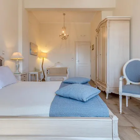 Zampeta Adamantas (Milos)