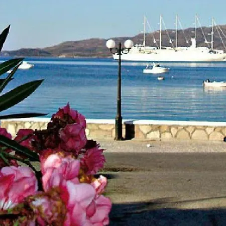 Zampeta Bed & Breakfast Adamantas (Milos)