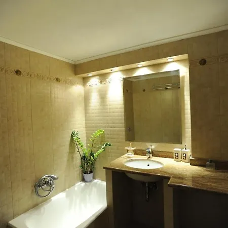 Zampeta 4* Adamantas (Milos)