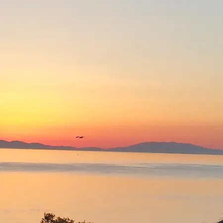 Zampeta Nocleg ze śniadaniem Adamantas (Milos)