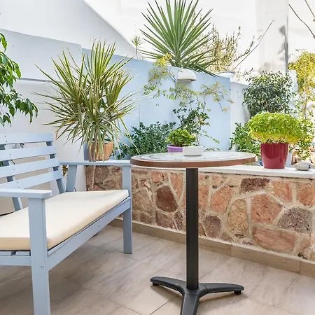 Zampeta 4* Adamantas (Milos)