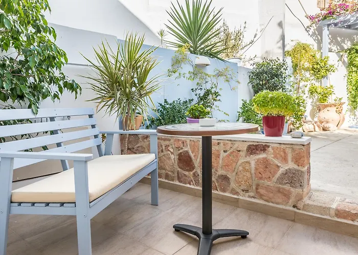 Zampeta 4* Adamantas (Milos)