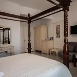 Zampeta Adamantas (Milos)
