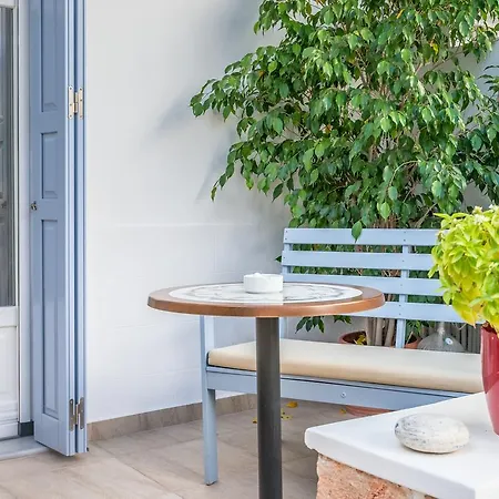 Zampeta Bed & Breakfast Adamantas (Milos)